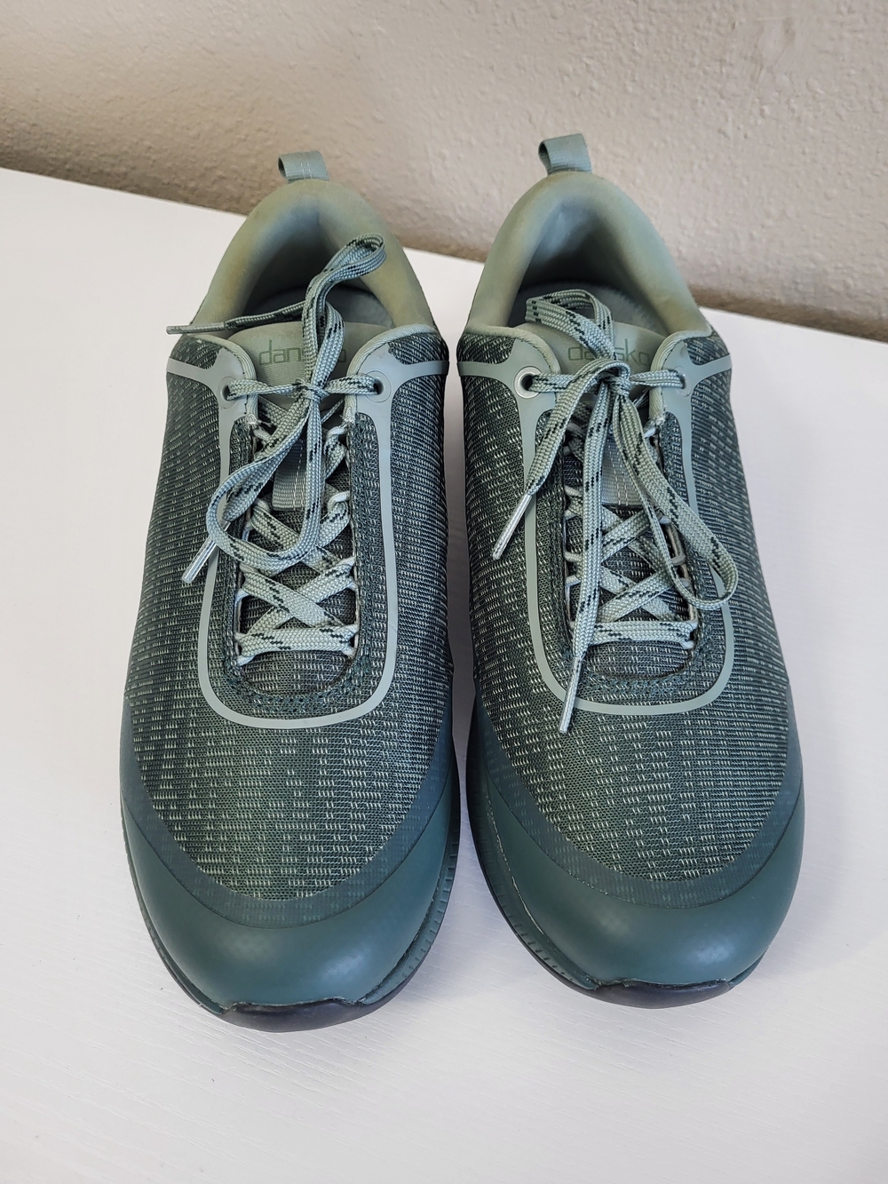 Dansko Makayla Waterproof Walking Comfort Shoes Vibram Soles Ladies 41 US 10.5